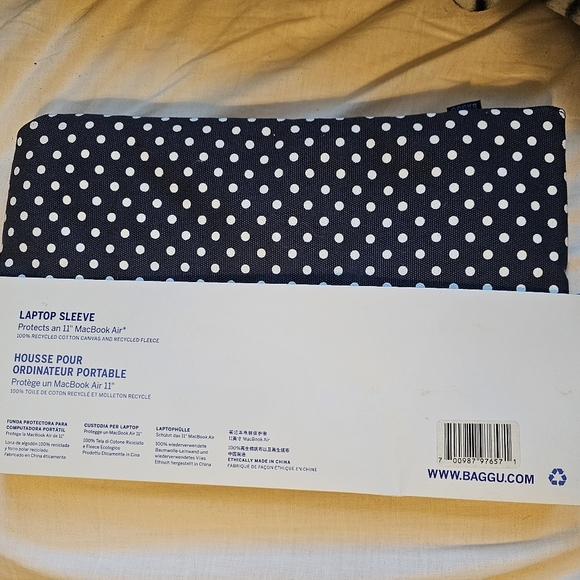 Baggu Tablet Sleeve - Picture 2 of 6